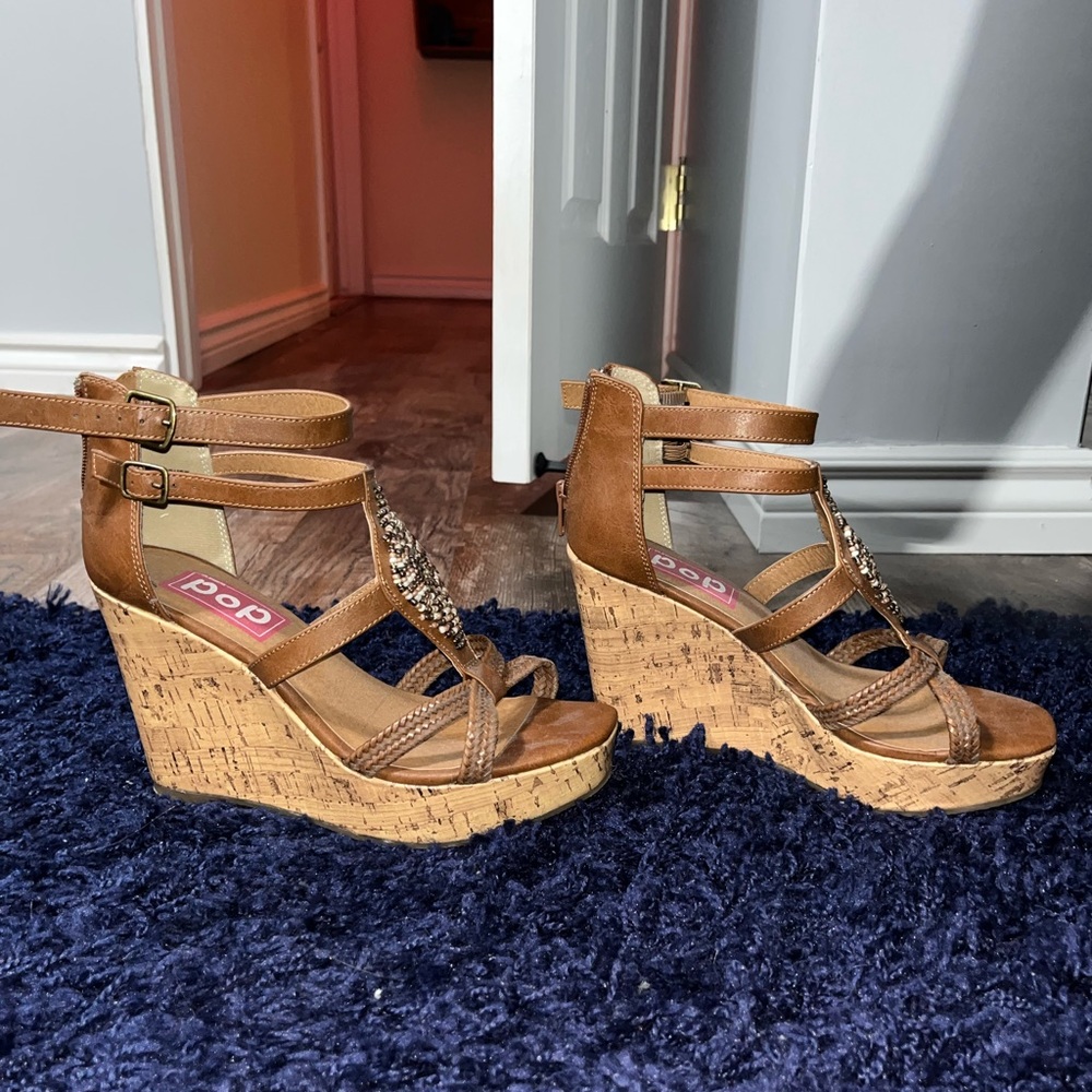 Brown Wedges